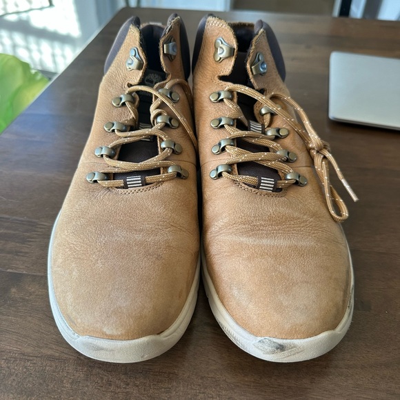 Timberland Men’s 11.5 Hoverlite Leather Suede Sneaker Boot Tan and Brown - Picture 2 of 7